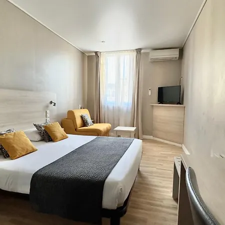 Helvétique 3* Niza