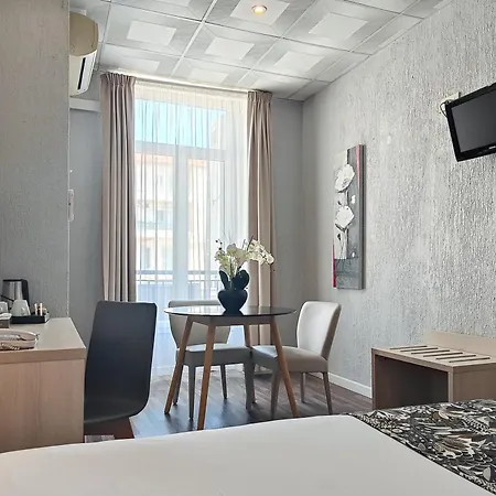 Helvétique Hotel 3*