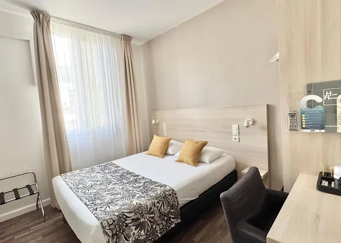 Hotel Helvétique Niza