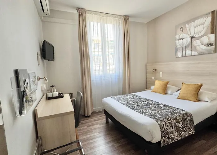 Helvétique Hotel Niza