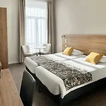 Helvetique 3* Nice